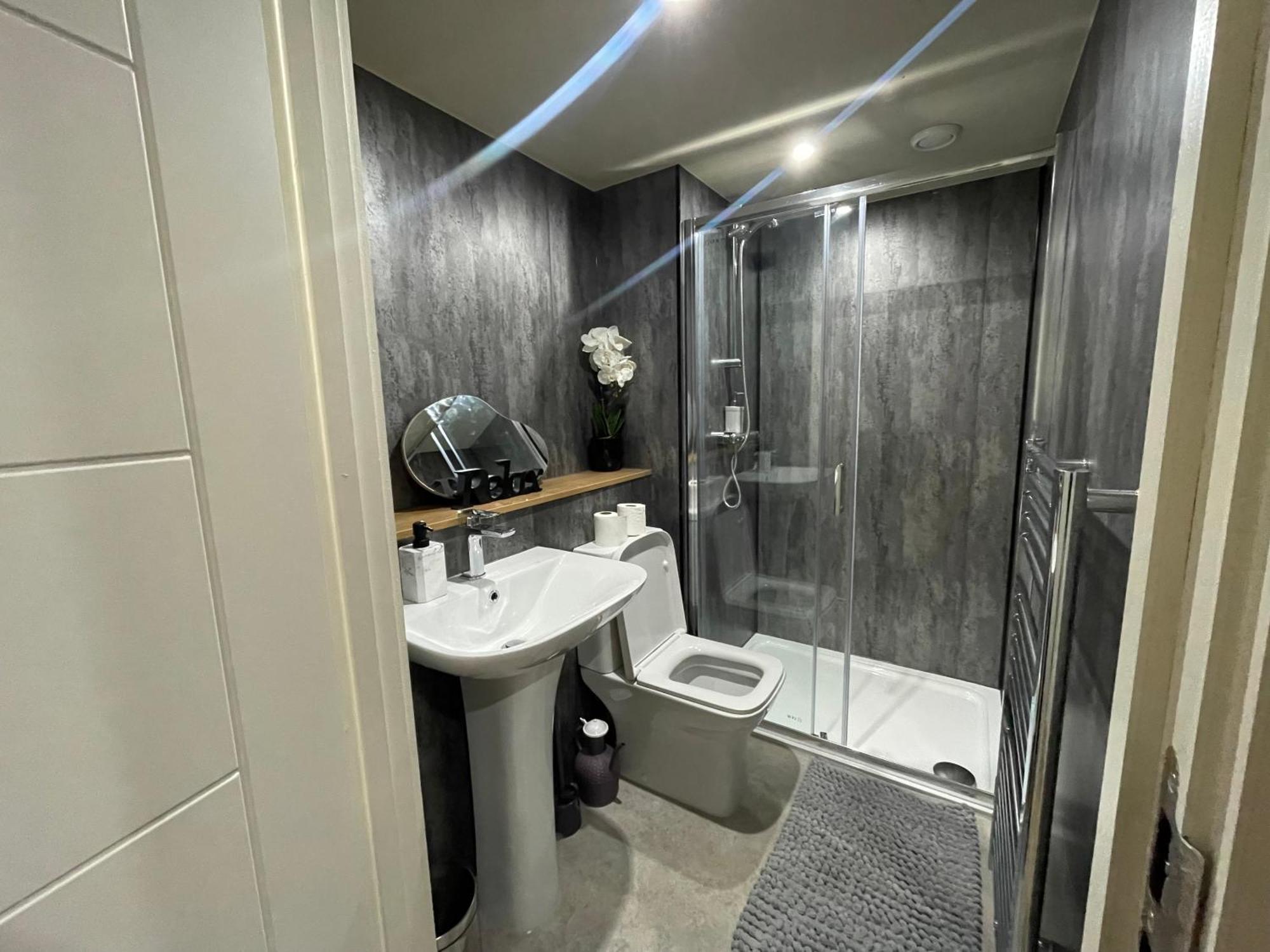 Luxury Mezzanine Apartment In Central Leeds Central Station Bagian luar foto